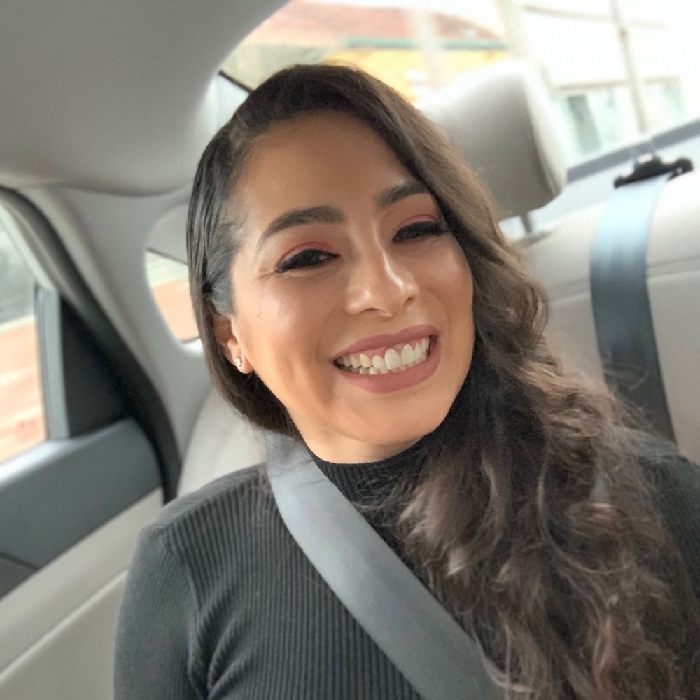 Meet your Posher, Adriana